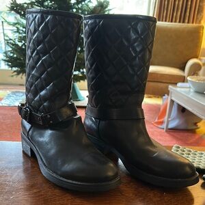 AQUATALIA Black Quilted Leather Boots